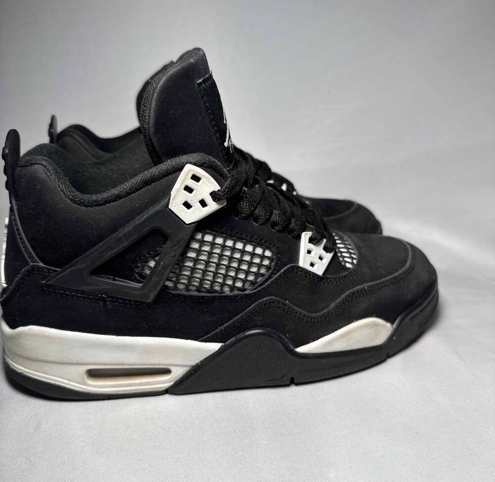 Size 6.5 - Nike Air Jordan 4 Retro GS White Thunder Men's Shoes